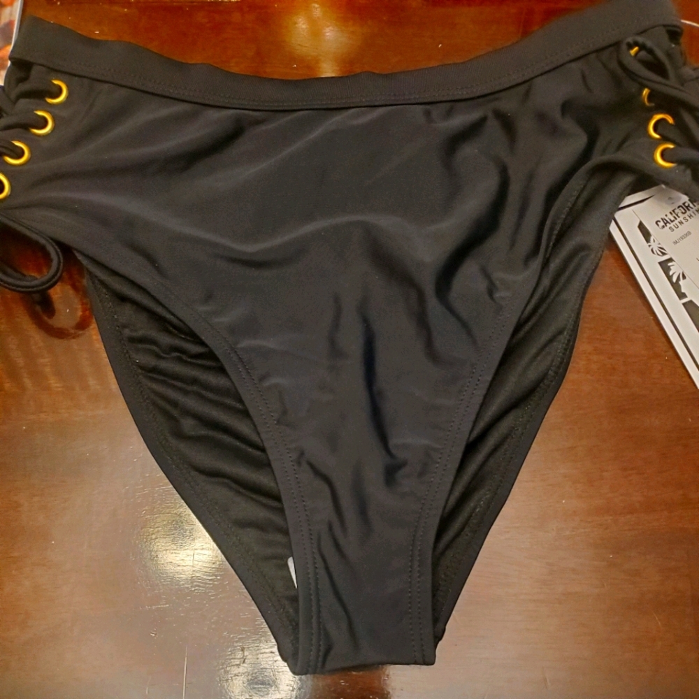NWT California Sunshine Black swim bottom